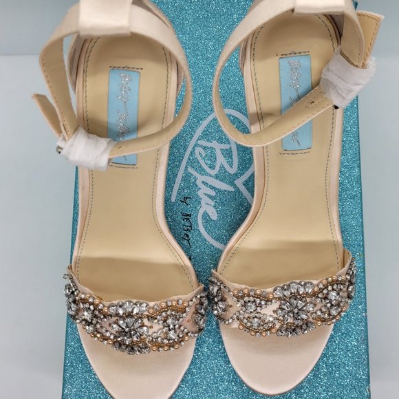 Blue by Betsy, Heels - Picture 5 of 5